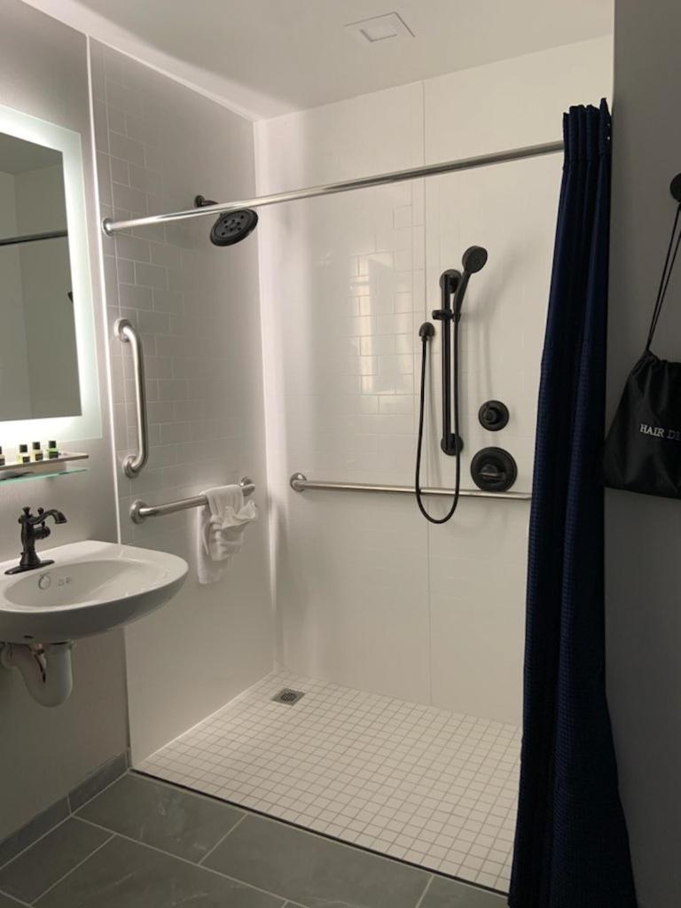 Blu-Tique, Akron, A Tribute Portfolio Hotel Экстерьер фото